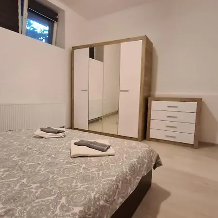 Nera Apartment *